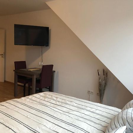 Newtown Apartments BRE Room photo