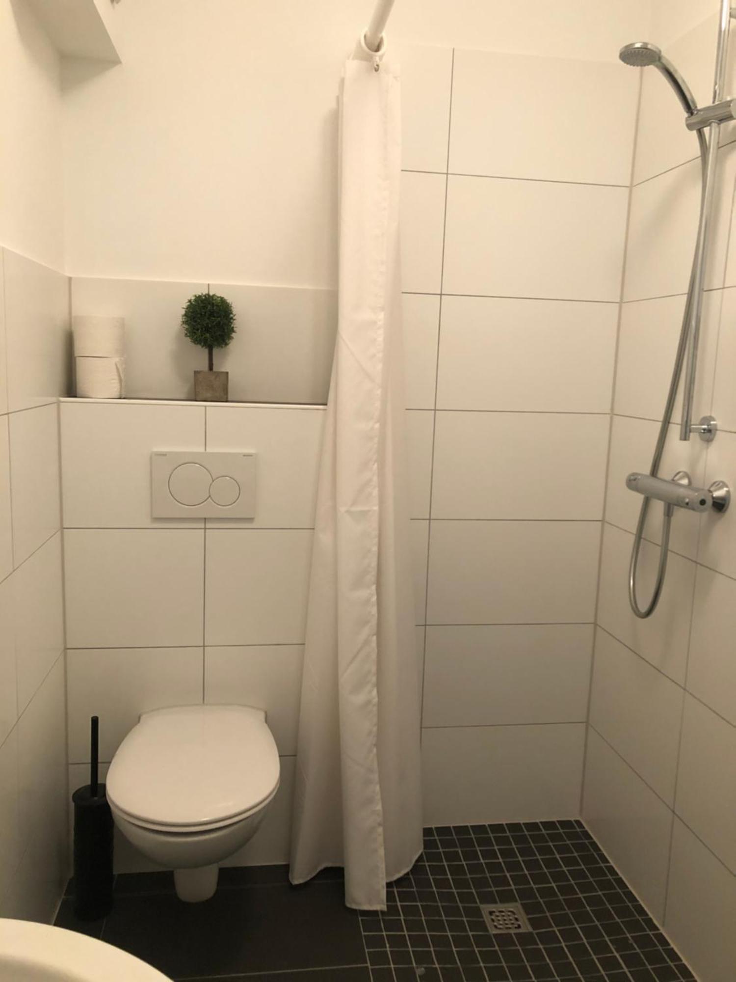 Newtown Apartments BRE Room photo