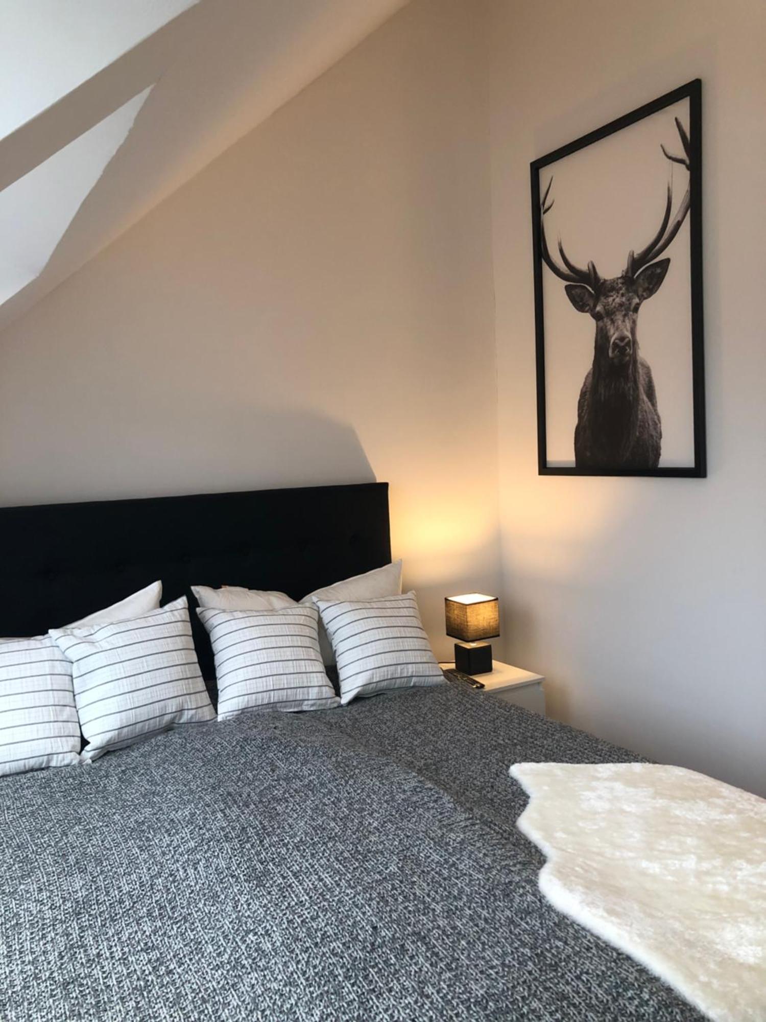 Newtown Apartments BRE Room photo
