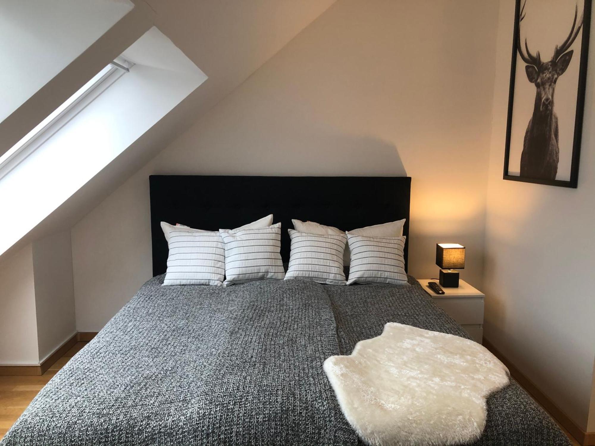 Newtown Apartments BRE Room photo